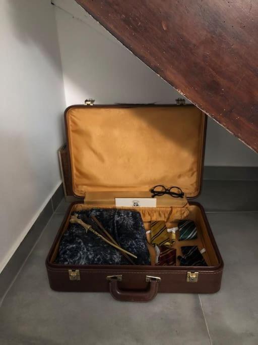 Maison Harry Potter Pour 6 Personnes En Centre Ville مونْتوبا المظهر الخارجي الصورة
